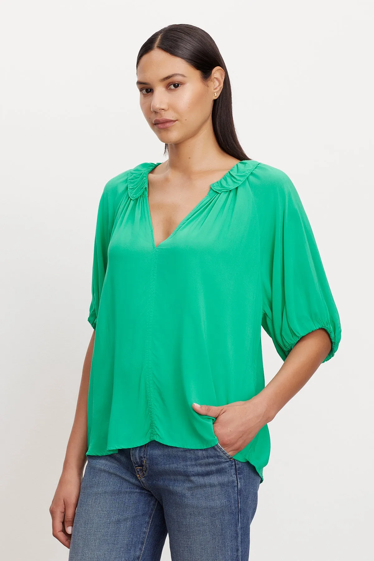 ALEGRA V-NECK TOP