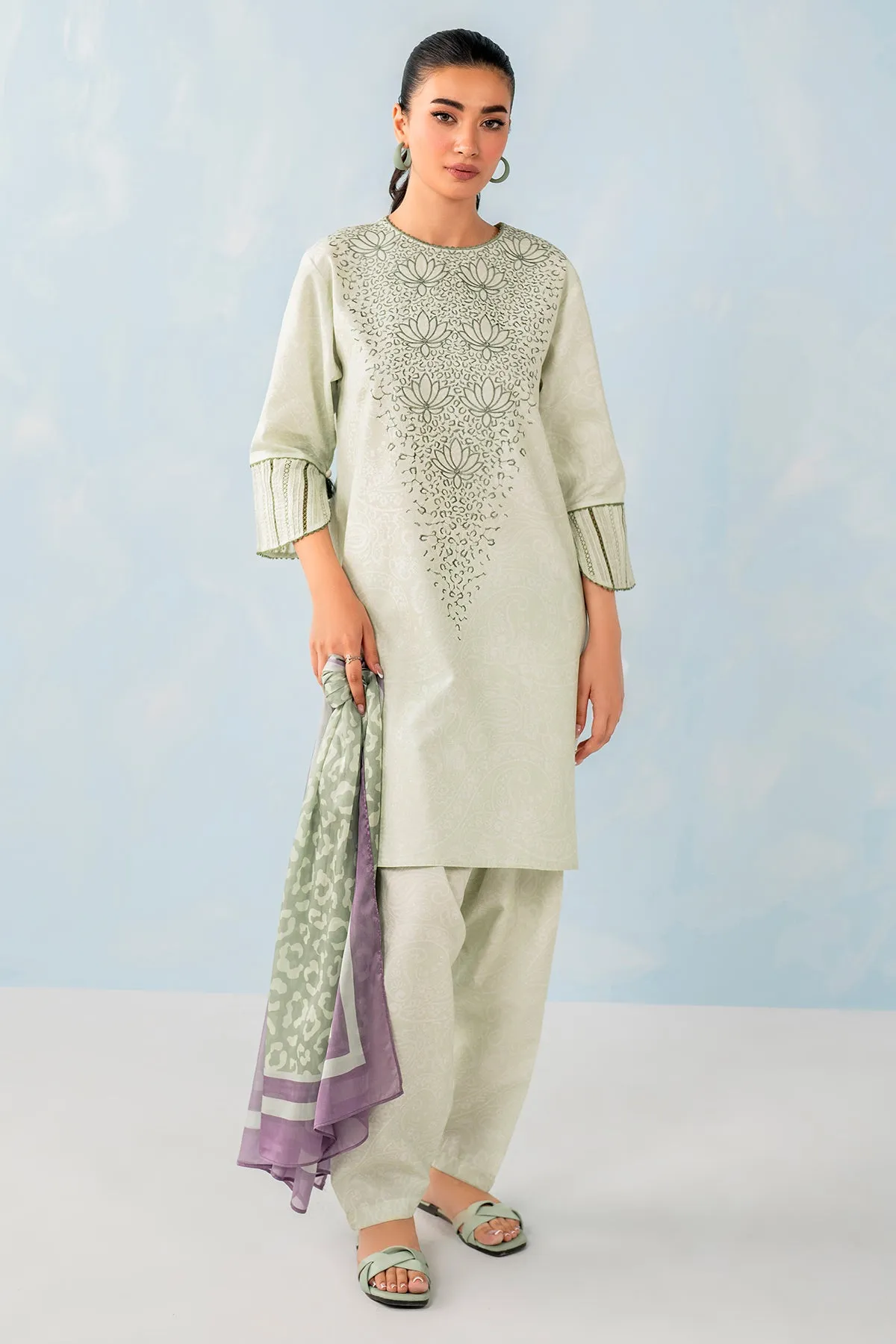 Embroidered Lawn USE - 9083