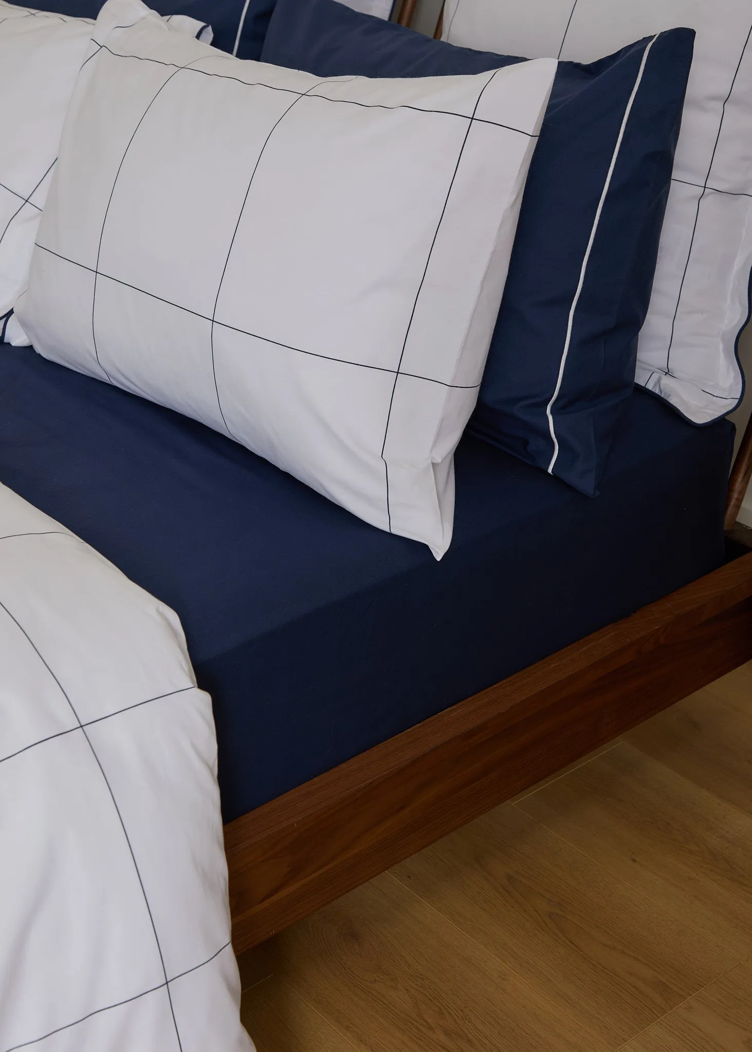 Foxford Navy Fitted Sheet